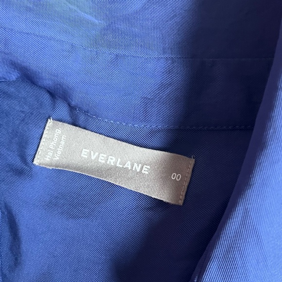 Everlane blue button up - Picture 4 of 4
